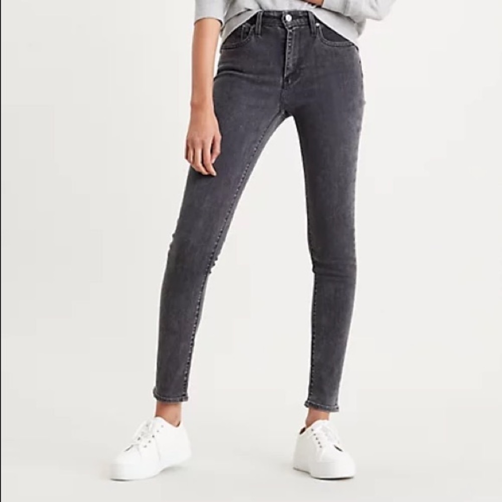 Levi's 721 high rise skinny in washed black